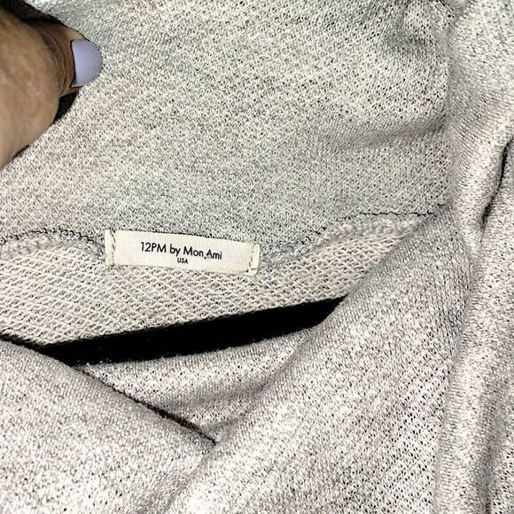 12pm By Mon Ami Womens Tee Sz M Unisex Cowl Neck Grey Gold Sparkle Reindeer Xmas - Picture 5 of 9